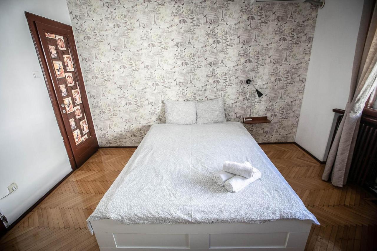 Cismigiu Garden Studio Appartamento Bucarest Esterno foto